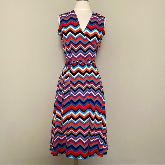 Leota Stitch Fix Finnely Sleeveless Chevron Belted Faux Wrap Dress, Small - Picture 1 of 8